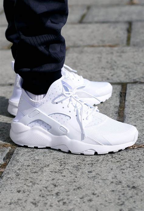 all white Nike Huarache men